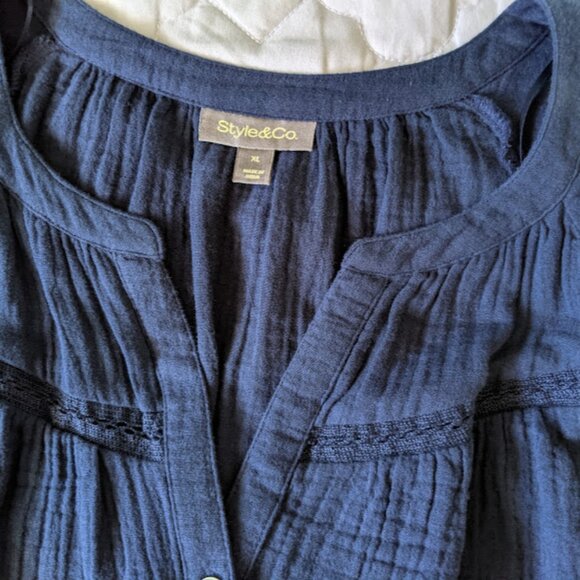 Ladies top - Picture 3 of 7